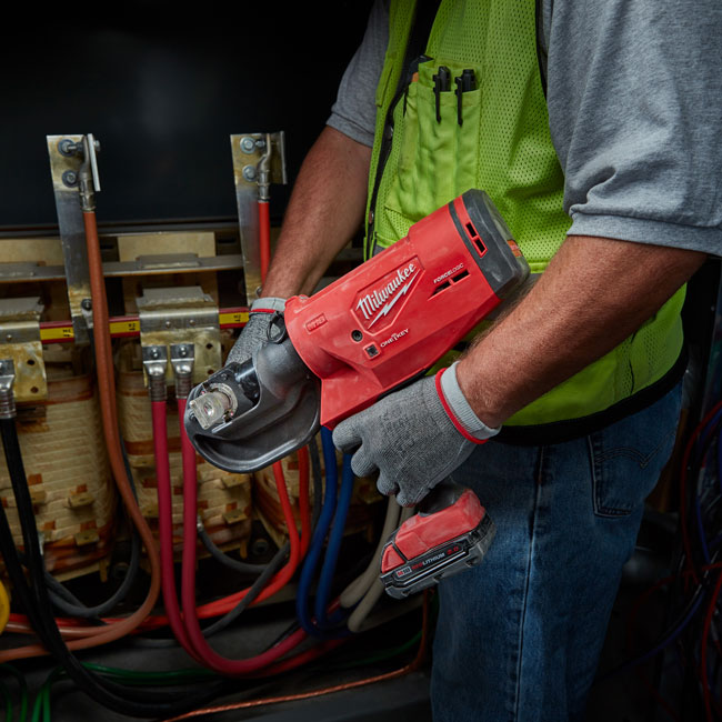 Milwaukee M18 FORCE LOGIC 750 MCM Crimper Kit from GME Supply